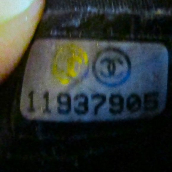 Chanel Icon Symbols Charms Patent Leather Wallet with Original Box - Picture 13 of 13